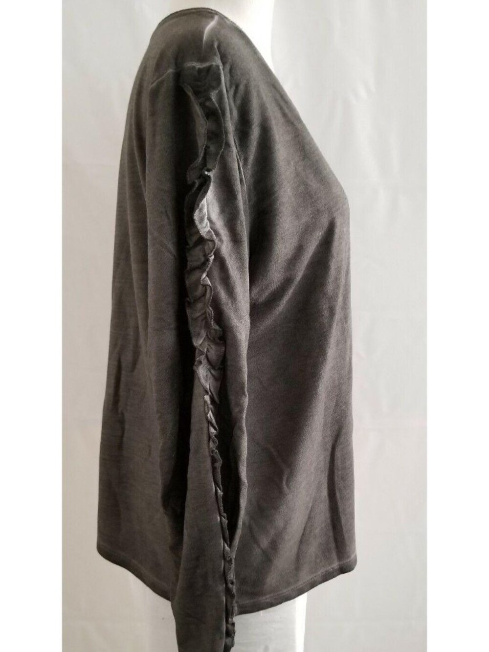 Dantelle‎ Women's Gray Oil Dye Sweatshirt Pullover Top Size Small NWT - Picture 8 of 16